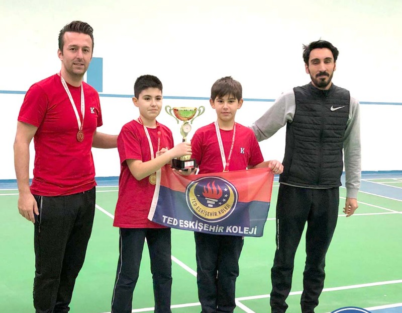 TENİSTE TED KOLEJİ ŞAMPİYON