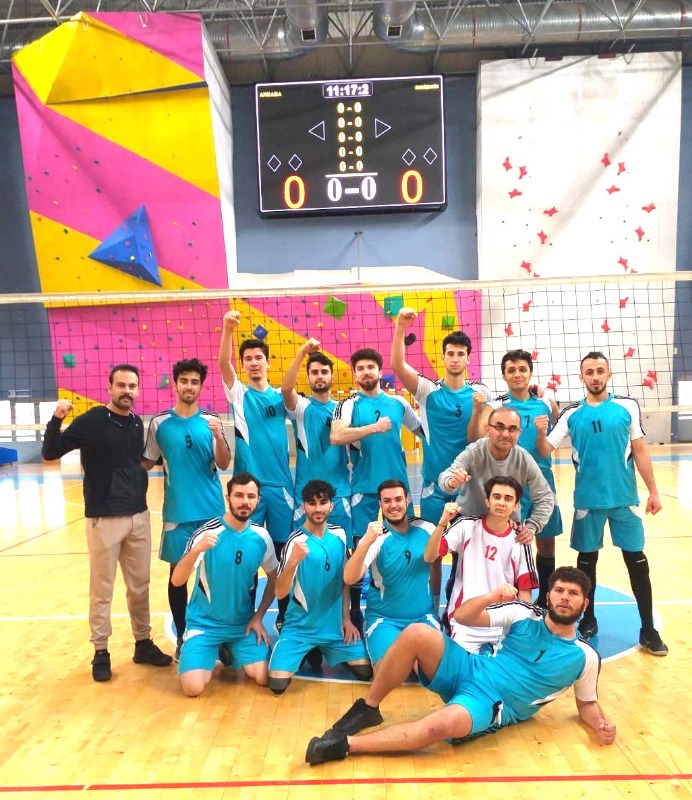 KYKLI VOLEYBOLCULAR  FİNALLERE VİZE ALDI