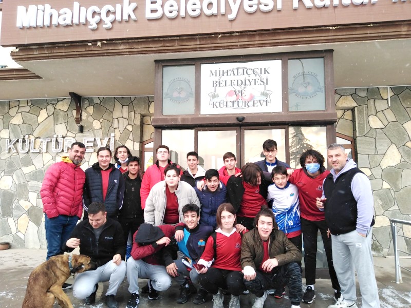 MİHALIÇÇIKSPOR HENTBOLDA  GELECEĞE UMUTLA BAKIYOR