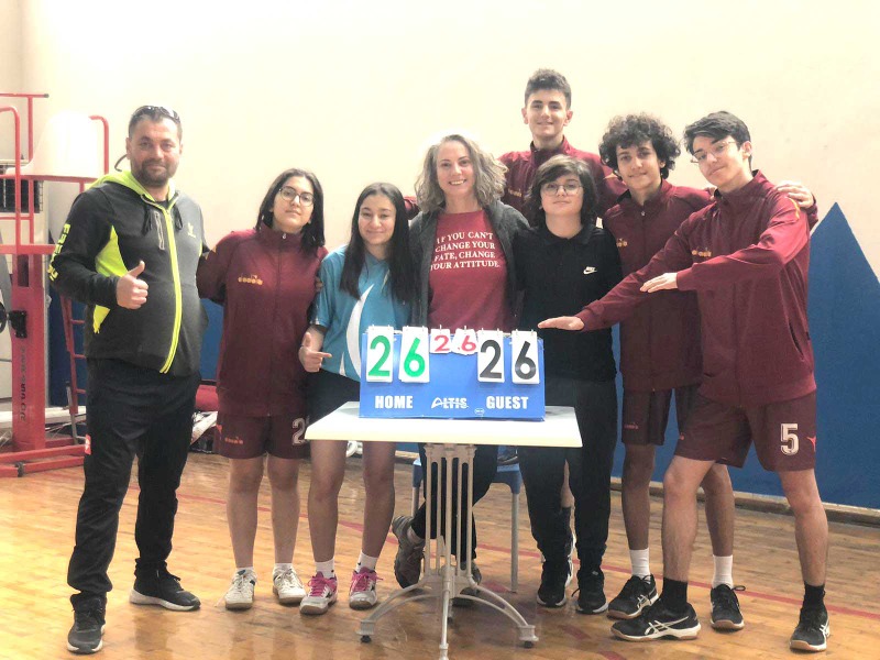 İŞİTME ENGELLİLER BADMİNTONA  SPORCULARIMIZ DAMGASINI VURDU