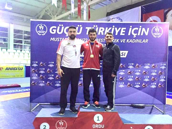 ESKİŞEHİRDE YETİŞEN MUHAMMET  AVRUPADA BRONZ MADALYA ALDI