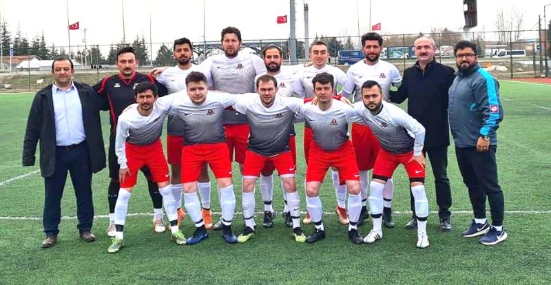 MİHALIÇÇIKPOR YÜKSEK UÇUYOR
