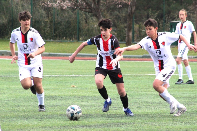 3 TAKIM KAYIPSIZ