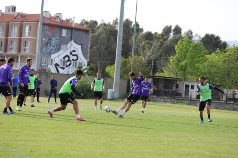 NAZİLLİ GELİYOR