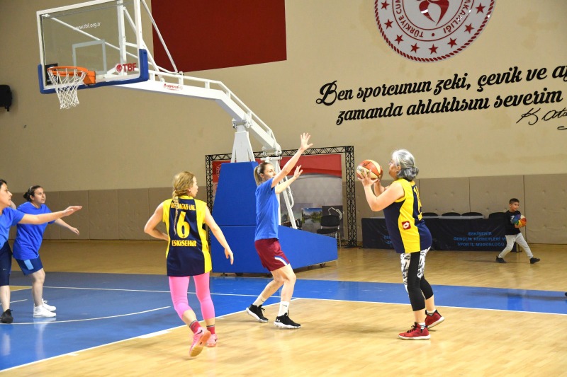 ÖDÜLLER DAĞITILDI