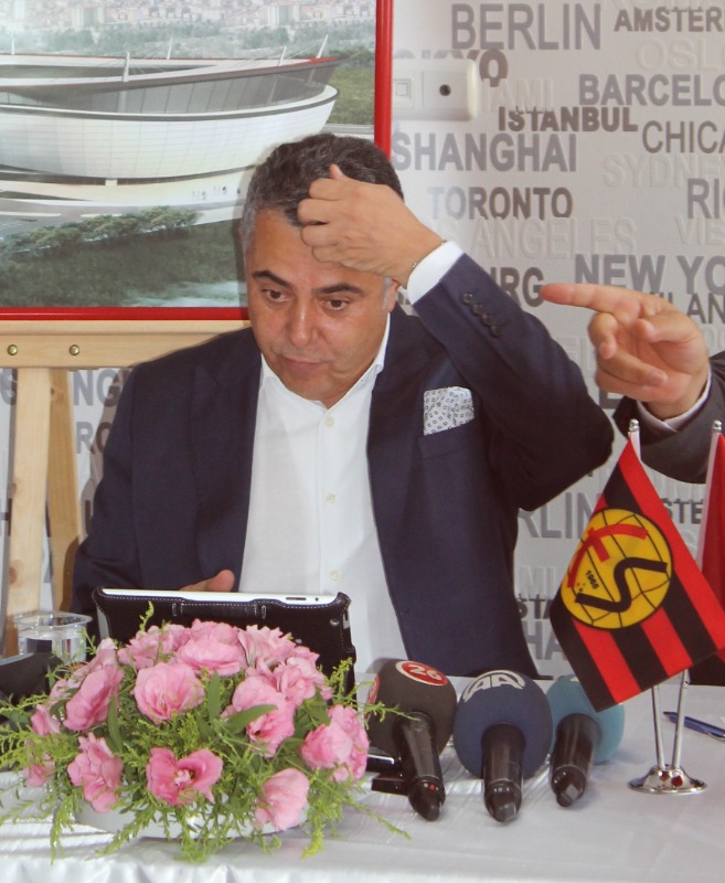 390 ÜYE İHRAÇ EDİLDİ