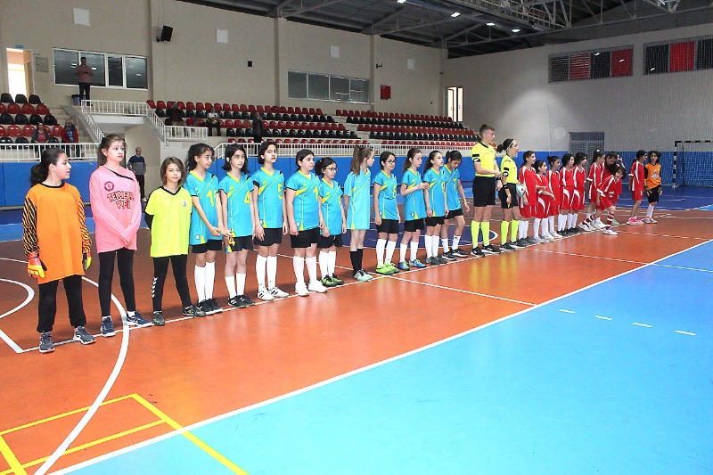 OKULLU KÜÇÜKLER FUTSAL HEYACANI BAŞLADI