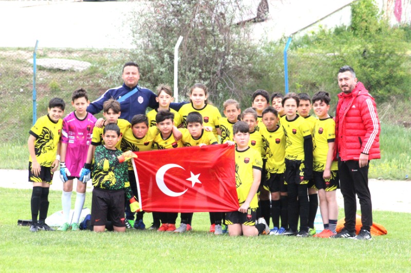 U12LER BAYRAMI SAHADA KUTLADI