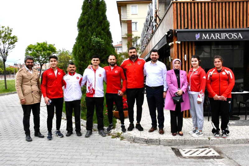 ÇİZMELİOĞLU SPORCULARLA BULUŞTU