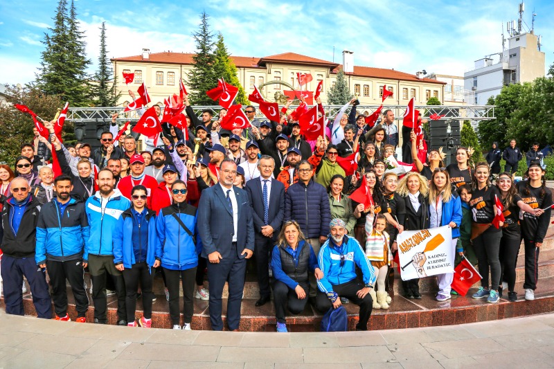 DRAGON YARIŞLARI NEFESLERİ KESTİ