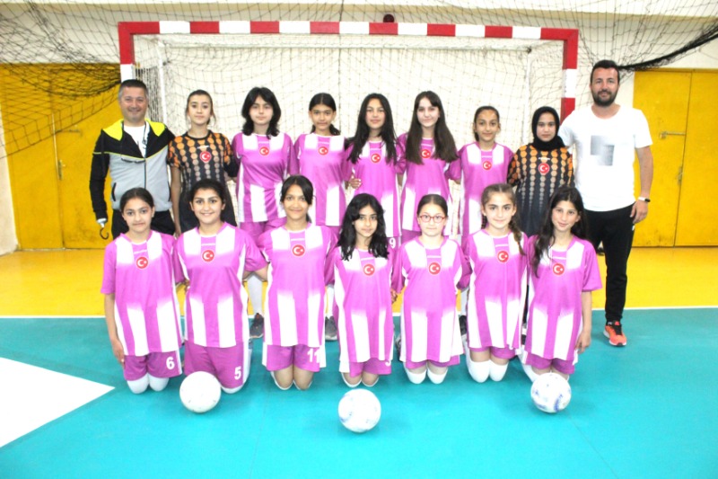 FUTSALDA NEFES KESEN MAÇLAR
