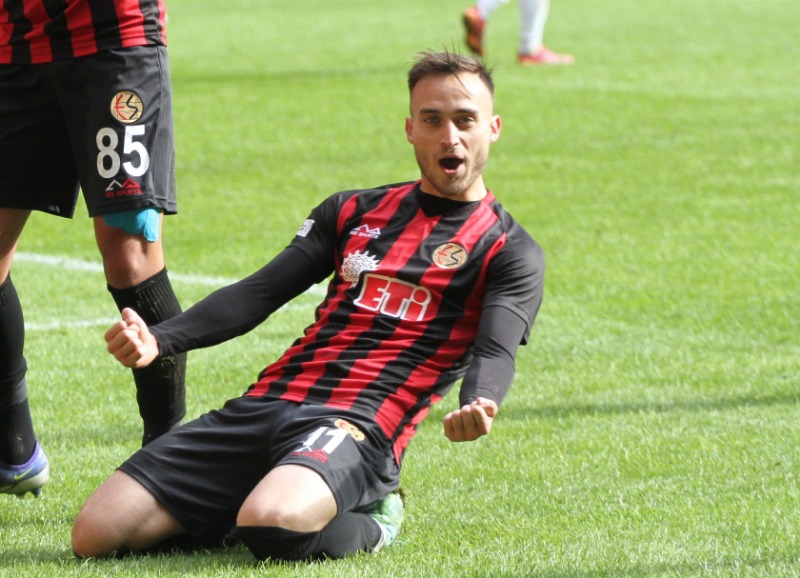 SIRADA BERKAY VAR
