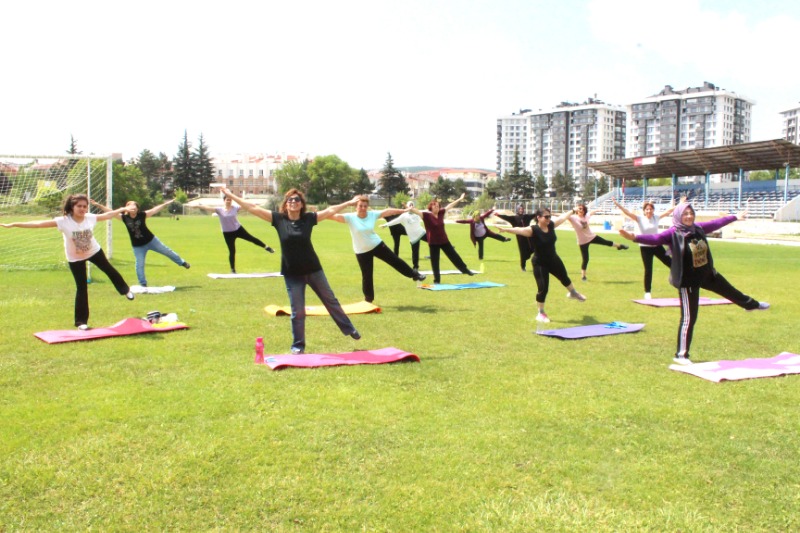 PLATES YAPARAK FORM TUTUYORLAR