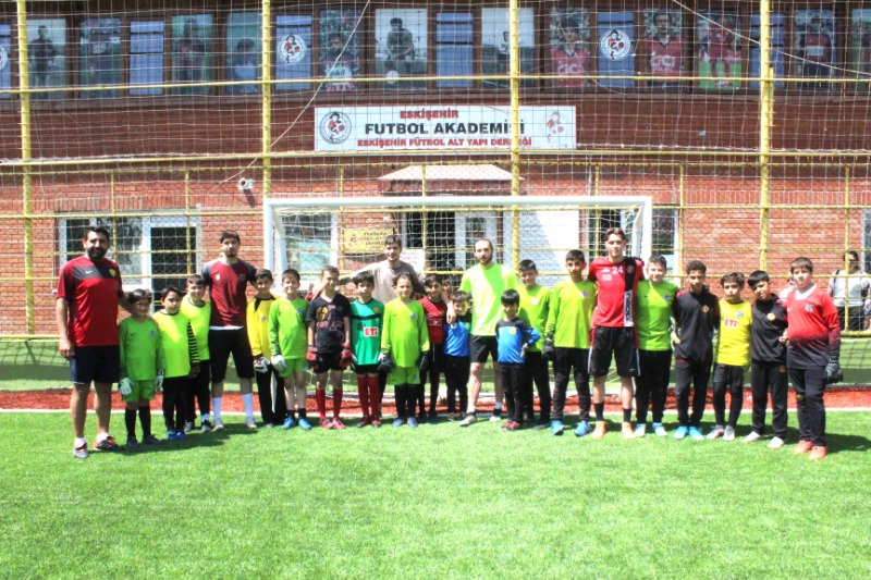 KALECİLER ALTYAPIYLA  ANTRENMANA ÇIKTILAR
