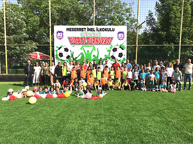 MESERRET İNELDE FUTBOL HEYECANI