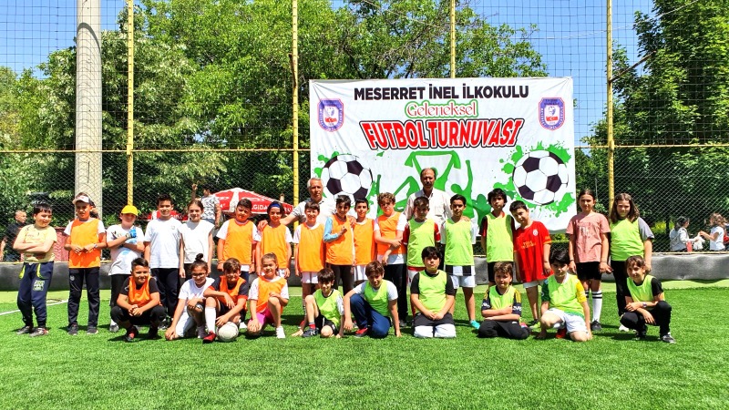MİNİKLER BÜYÜLÜYOR