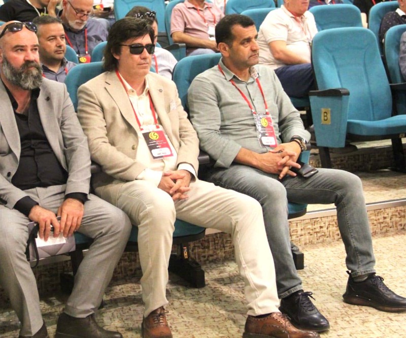 AHMET BAŞAL ALKIŞ ALDI