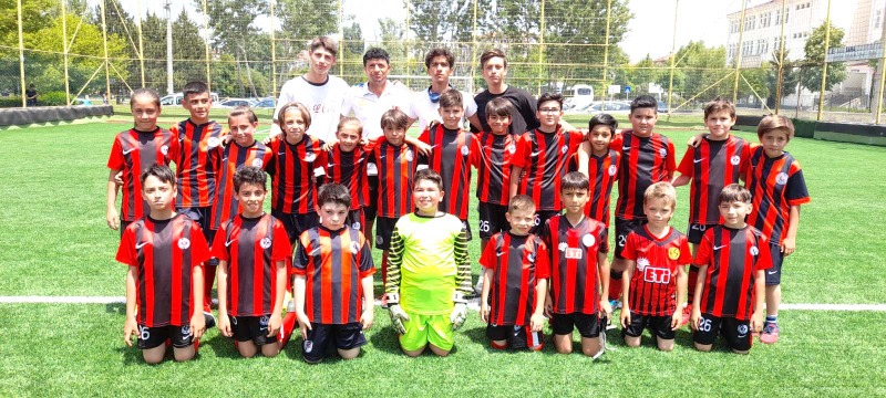 EREN MİNİKLERLE BULUŞTU