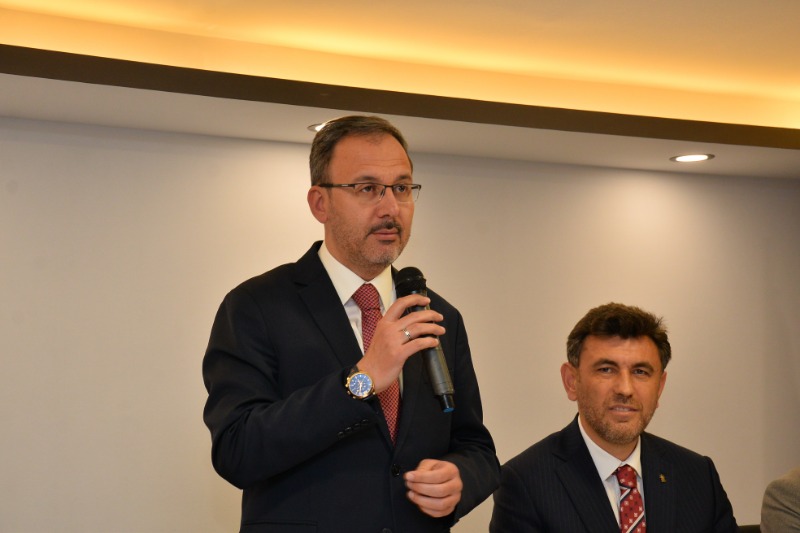 BAKAN KASAPOĞLU  ÇARŞAMBA GELİYOR
