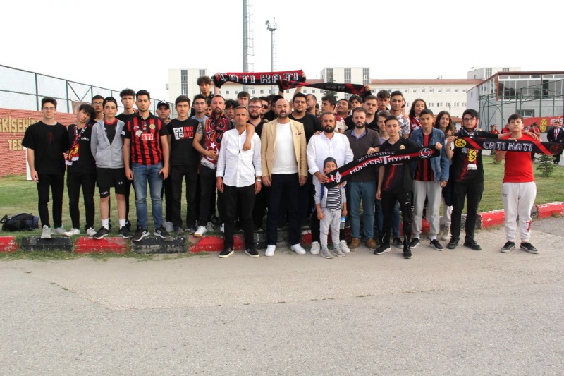 TARAFTAR İLGİ GÖSTERDİ