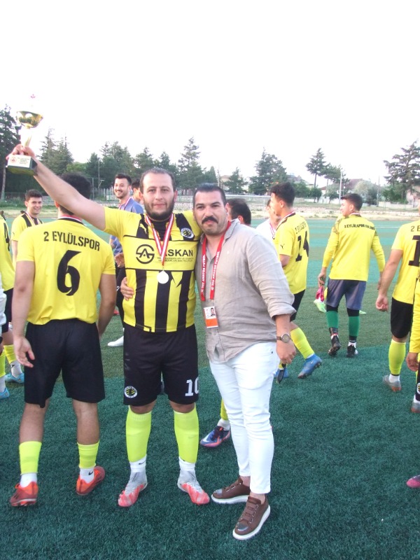 ASIM HAMASA ŞAMPİYON OLARAK BIRAKTI