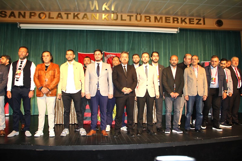 YÖNETİM YENİ SEZON İÇİN TOPLANDI