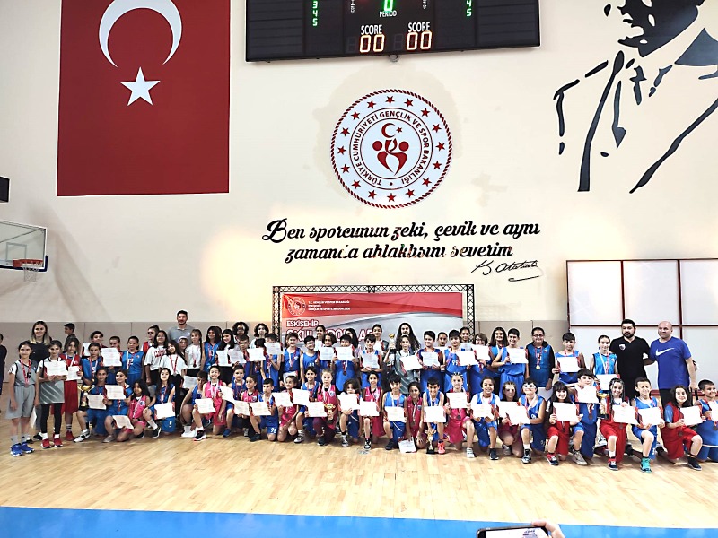 KADRAJA SIĞMAYAN BASKETBOL SEVGİSİ!