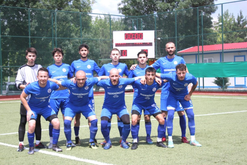 UMUTLAR YENİ SEZONA KALDI