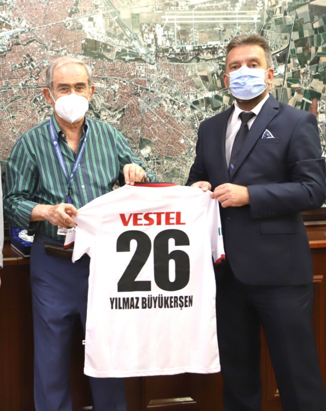 BÜYÜKERŞENDEN KUTLAMA