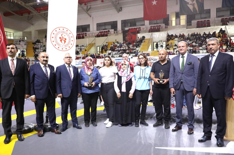TAEKWONDO FEDERASYONUNDAN VEFA ÖRNEĞİ