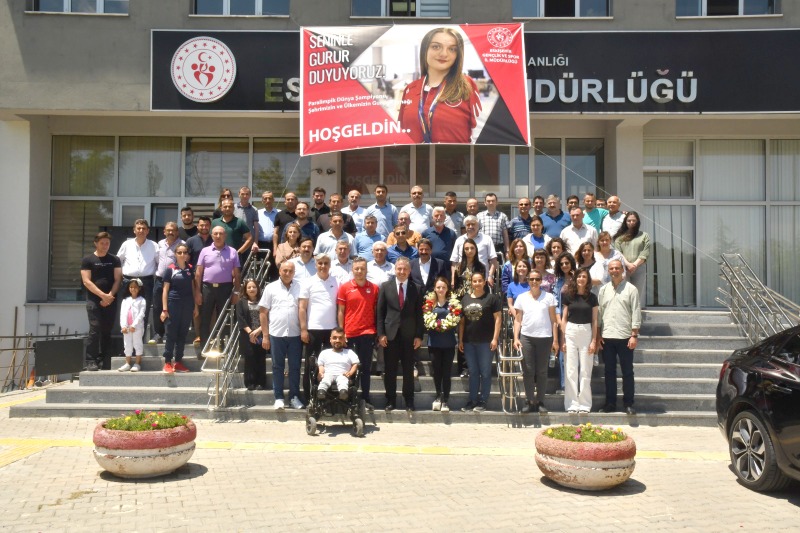 DÜNYA ŞAMPİYONU SÜMEYYE BOYACIYI AĞIRLADI