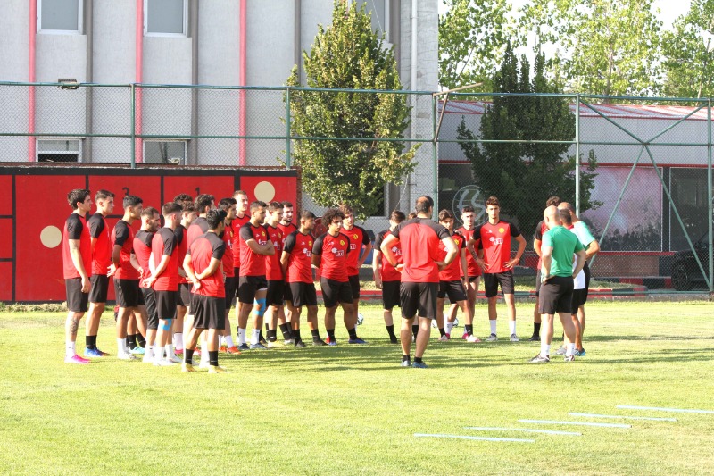 YENİ TEKNİK ADAM  HAFTAYA KALDI