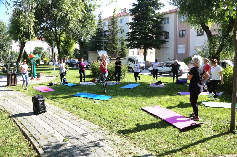 ODUNPAZARI SPOR ÇALIŞMALARINI PARKLARA TAŞIDI