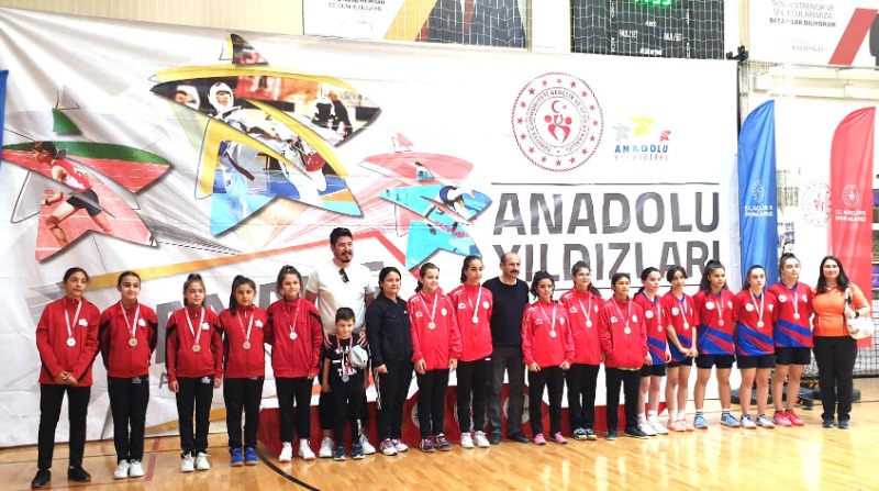 YARI FİNALLERİ BEKLİYORLAR