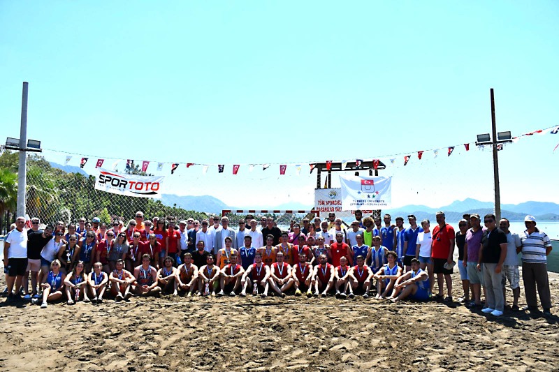 ANADOLU ÜNİVERSİTESİ ŞAMPİYON OLDU