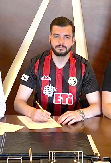 PROFESYONEL OLDU