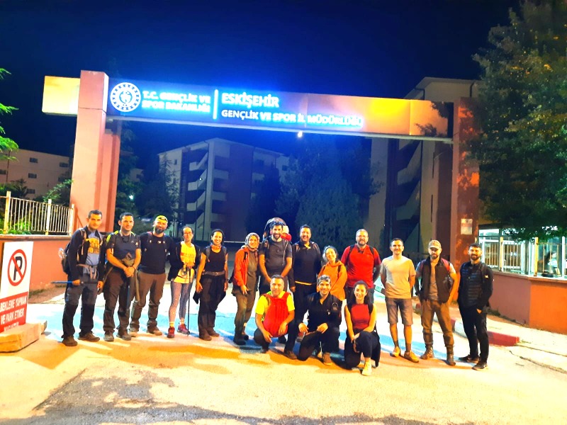 DOĞA SPORCULARINDAN  GECE YÜRÜYÜŞÜ