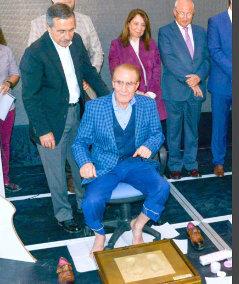 ŞAHİNKOL ANISINA  DOSTLUK MAÇI