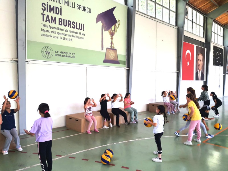 SİVRİHİSARDA SPORA BÜYÜK İLGİ VAR