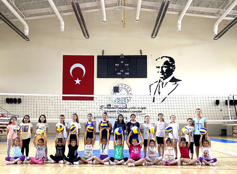 VOLEYBOLA İLGİ BÜYÜK
