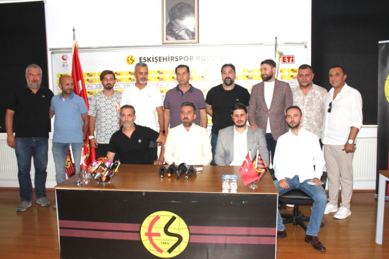 BU KULÜBÜN GENLERİNDE  YUKARIDA OLMAK VAR