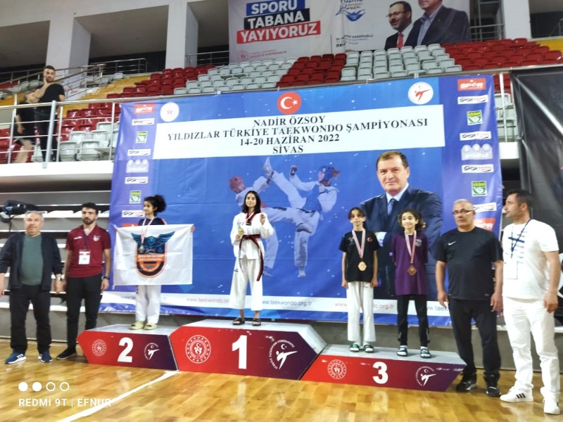 TAEKWONDO’DA GURURUMUZ NAZLI EFE