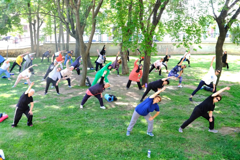 PARKLARDA SPOR BÜYÜK İLGİ GÖRDÜ