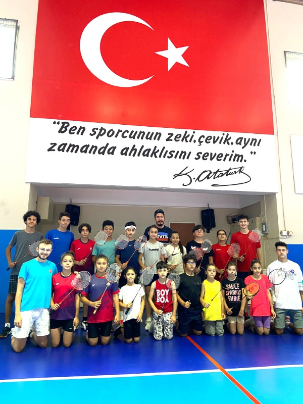 BADMİNTON SPORU  BAŞKA BİR TUTKU