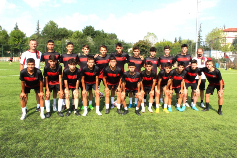 GENÇ ŞİMŞEKLER SIKI ÇALIŞIYOR