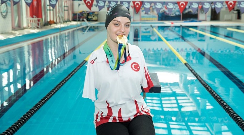 "KOLEKSİYONUMDAKİ EKSİK BAŞARIYI TAMAMLADIM"