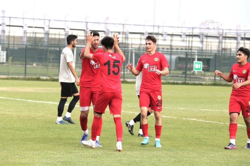 ŞEHİRDEN UMUDU KESTİK