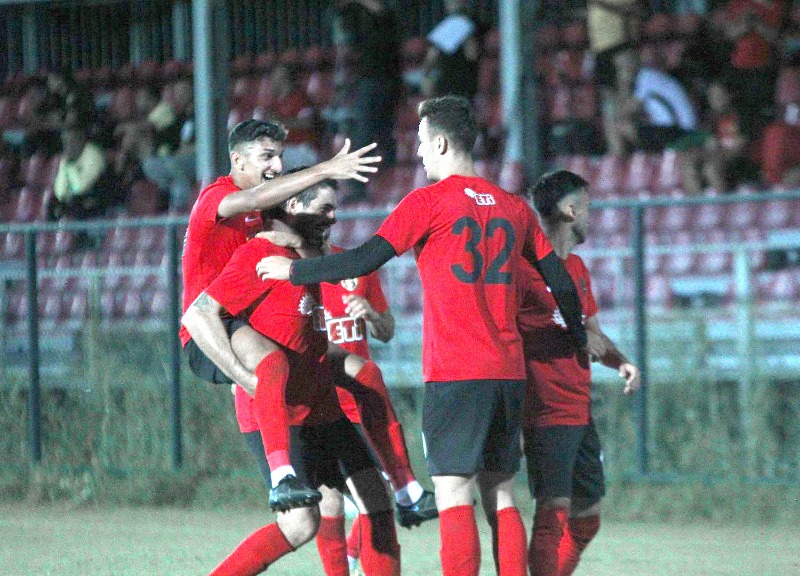 ES-ES ÜSTÜNLÜĞÜ KORUYAMADI (1-2)