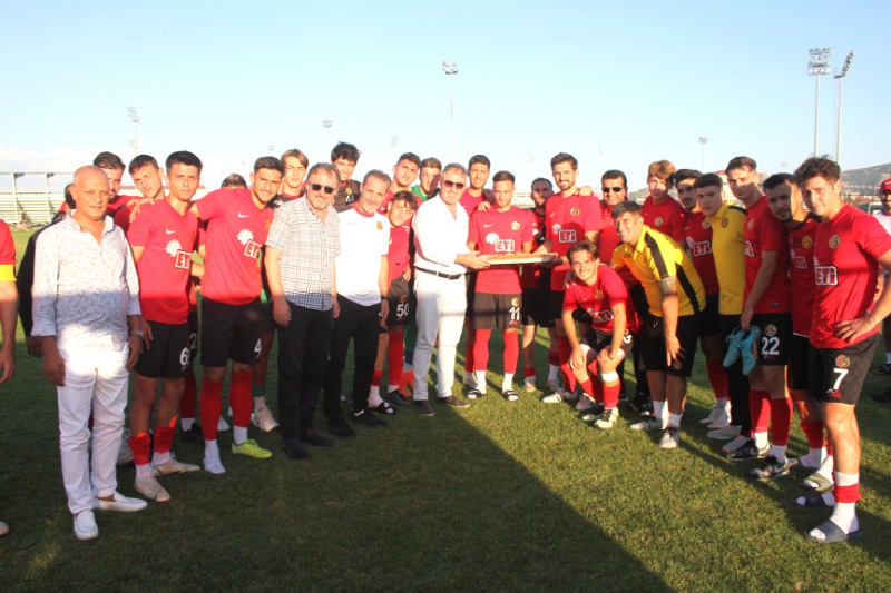 ER KAMPI ZİYARET ETTİ