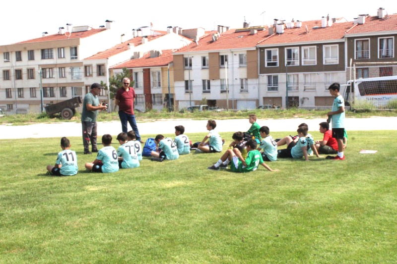 YAZIK BU ÇOCUKLARA
